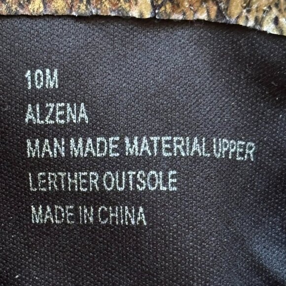 High heel faux snake skin boots 10 M - Picture 4 of 4